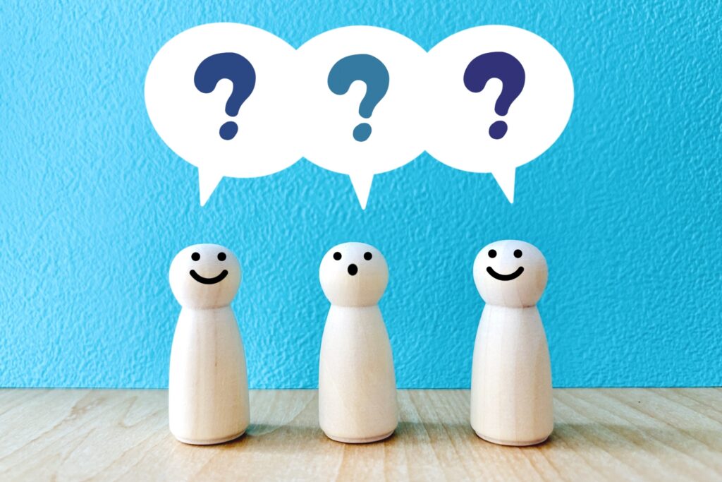 吹き出しの中にはてなが書いてある画像